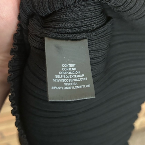 NWT WAYF Cinthia Jewel Neck Long Sleeve Rib Midi Dress Black Size Medium - Picture 6 of 8